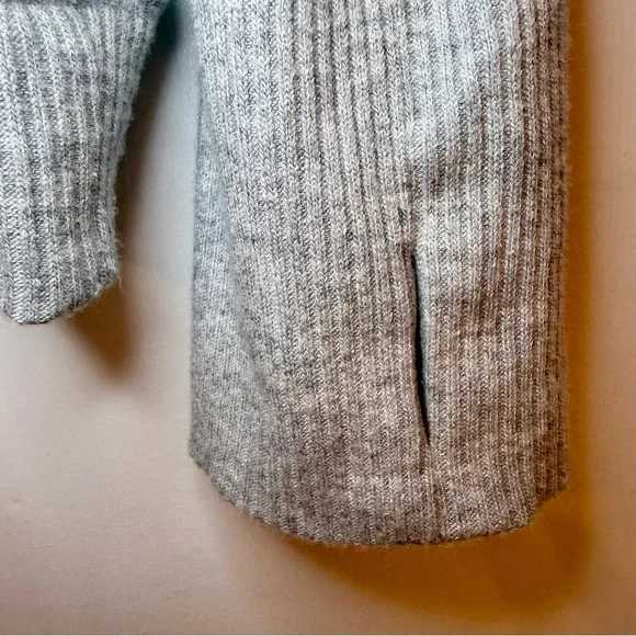 OFFLINE by Aerie Thumbs Up Ribbed Raglan Top - Heather Gray - Picture 4 of 7